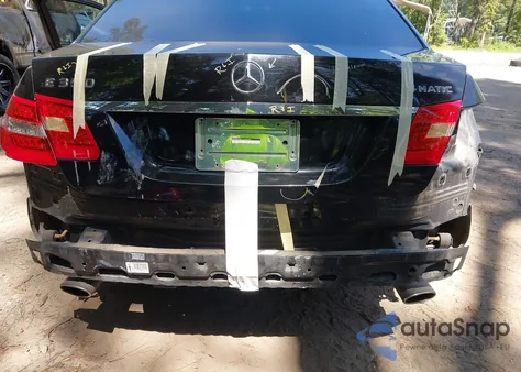 2012 Mercedes-Benz E 350 4Matic z USA, uszkodzony, nr VIN WDDHF8JB3CA654947